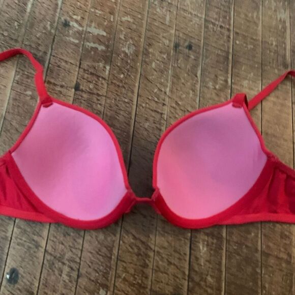 Victoria’s Secret Pink32C wear everywhere 32X red Demi bra - Picture 2 of 3
